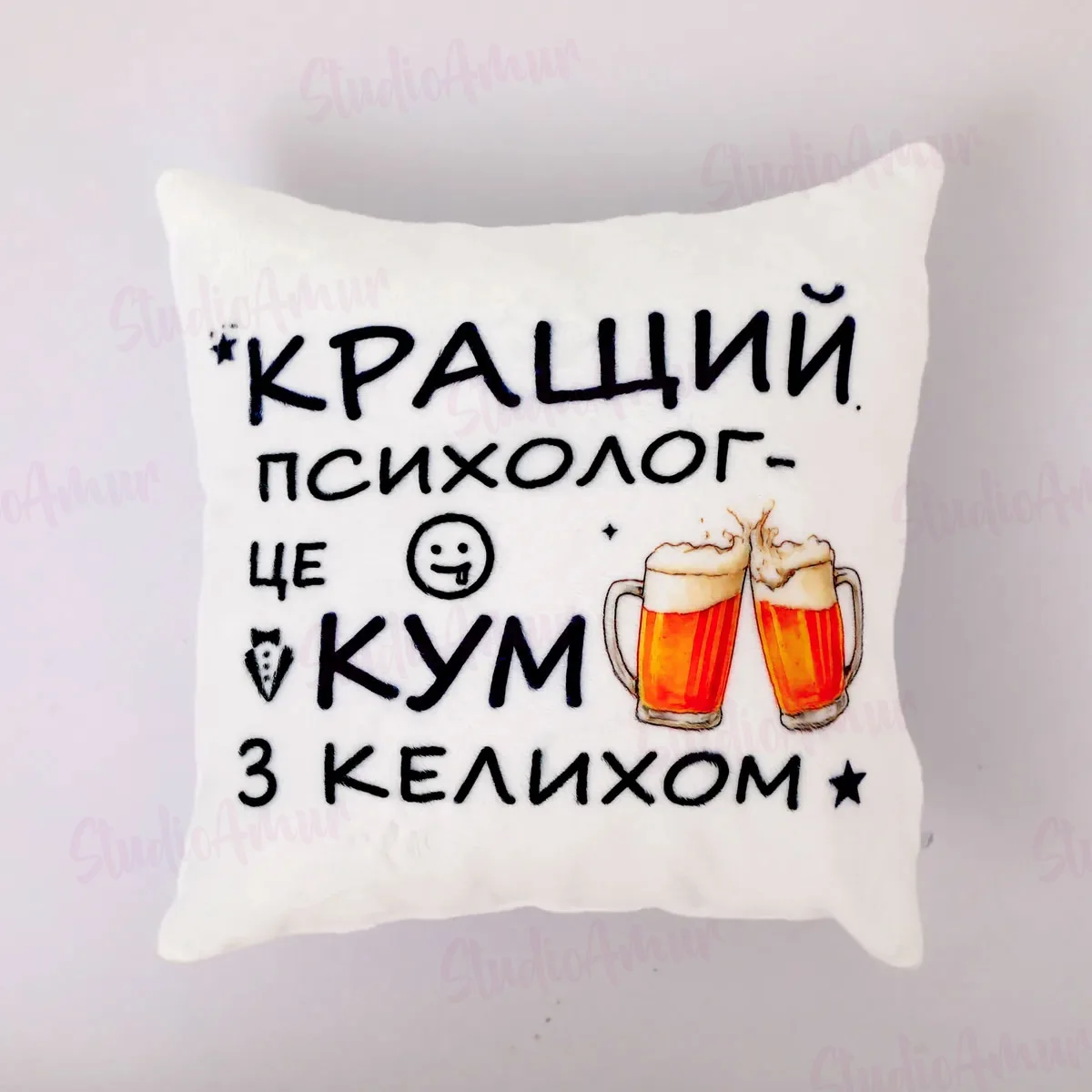 Подушка плюшева 30х30см